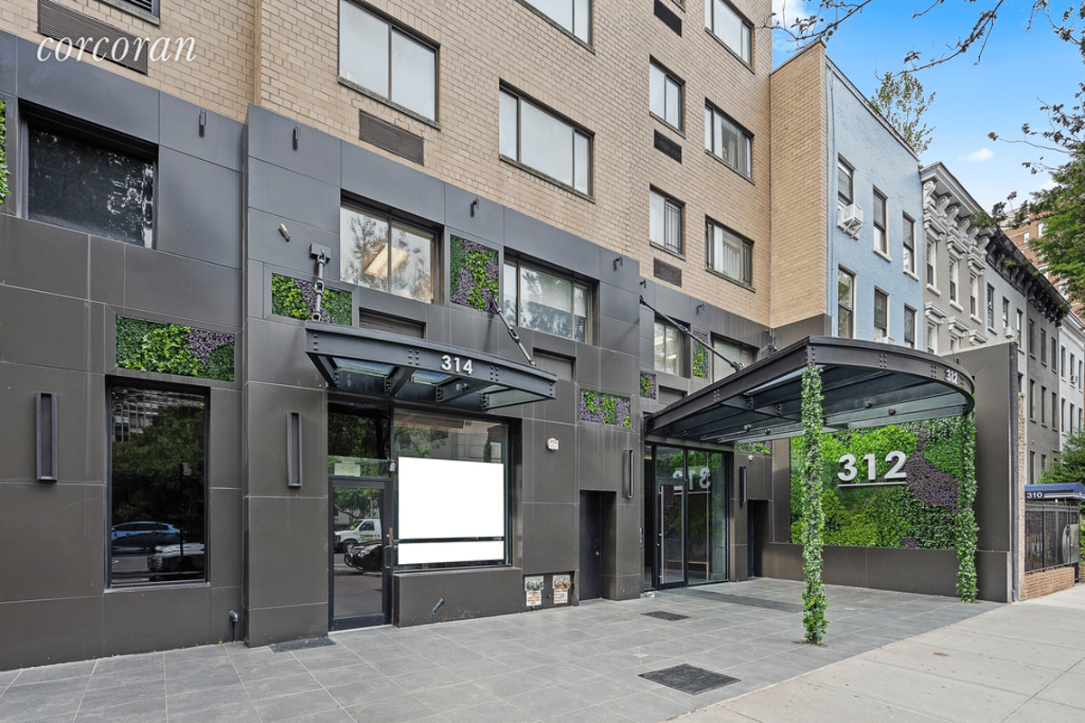 Photo for Ivy 30 - 312 East 30th Street Rental Building in Kips Bay, Manhattan