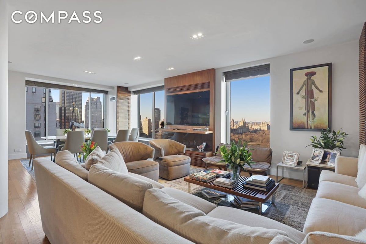 Photo for Trump Parc - 106 Central Park South Condominium in Midtown, Manhattan