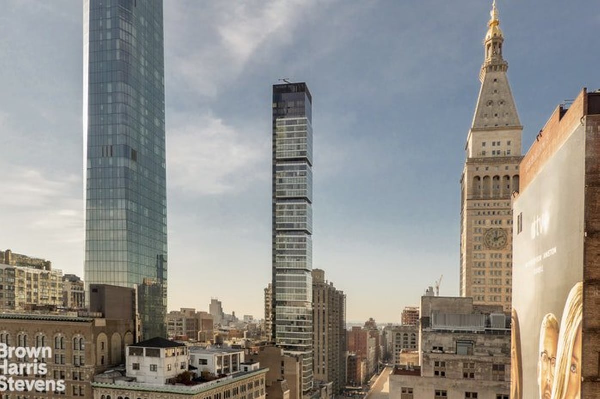 Photo for Crossing 23rd - 121 East 23rd Street Condominium in Gramercy Park, Manhattan