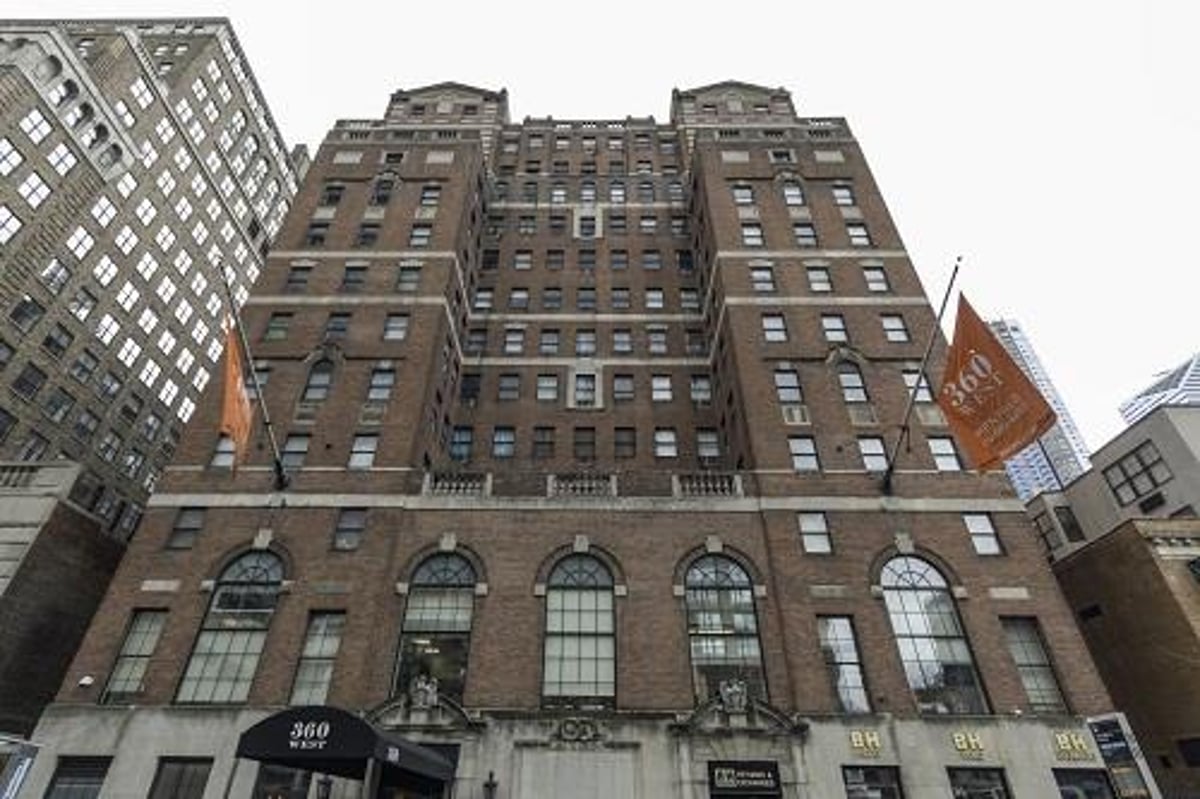 Photo for Sloane Chelsea - 360 West 34th Street Rental Building in Hudson Yards, Manhattan