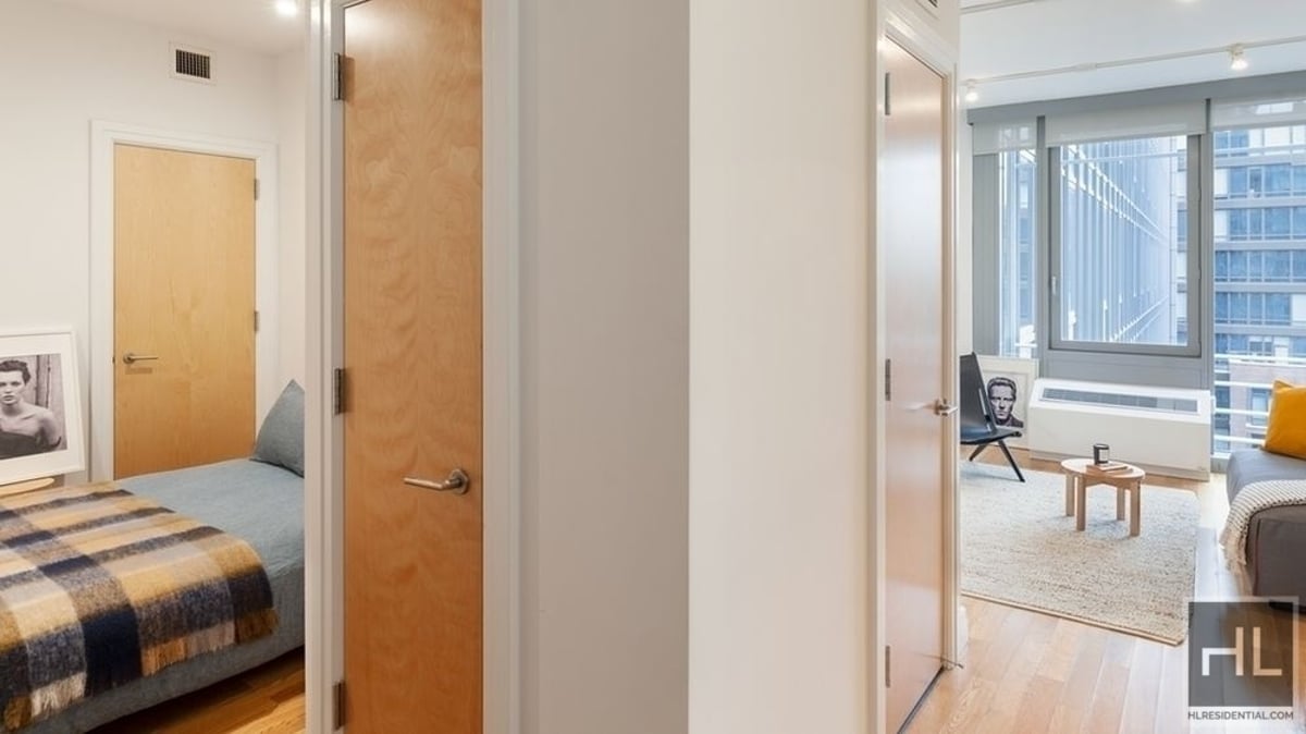 Photo for Mercedes House - 550 West 54th Street Condominium in Hell's Kitchen, Manhattan