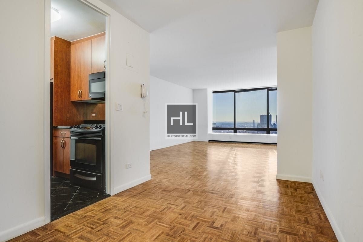 Photo for 265 East 66th - 265 East 66th Street Rental Building in Lenox Hill, Manhattan