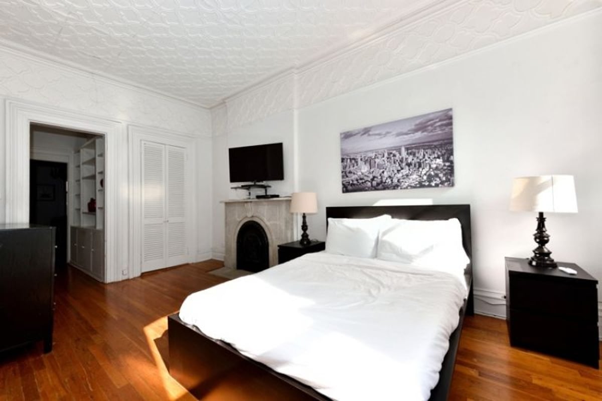 Photo for 305 West 52nd Street - 305 West 52nd Street Condominium in Midtown, Manhattan