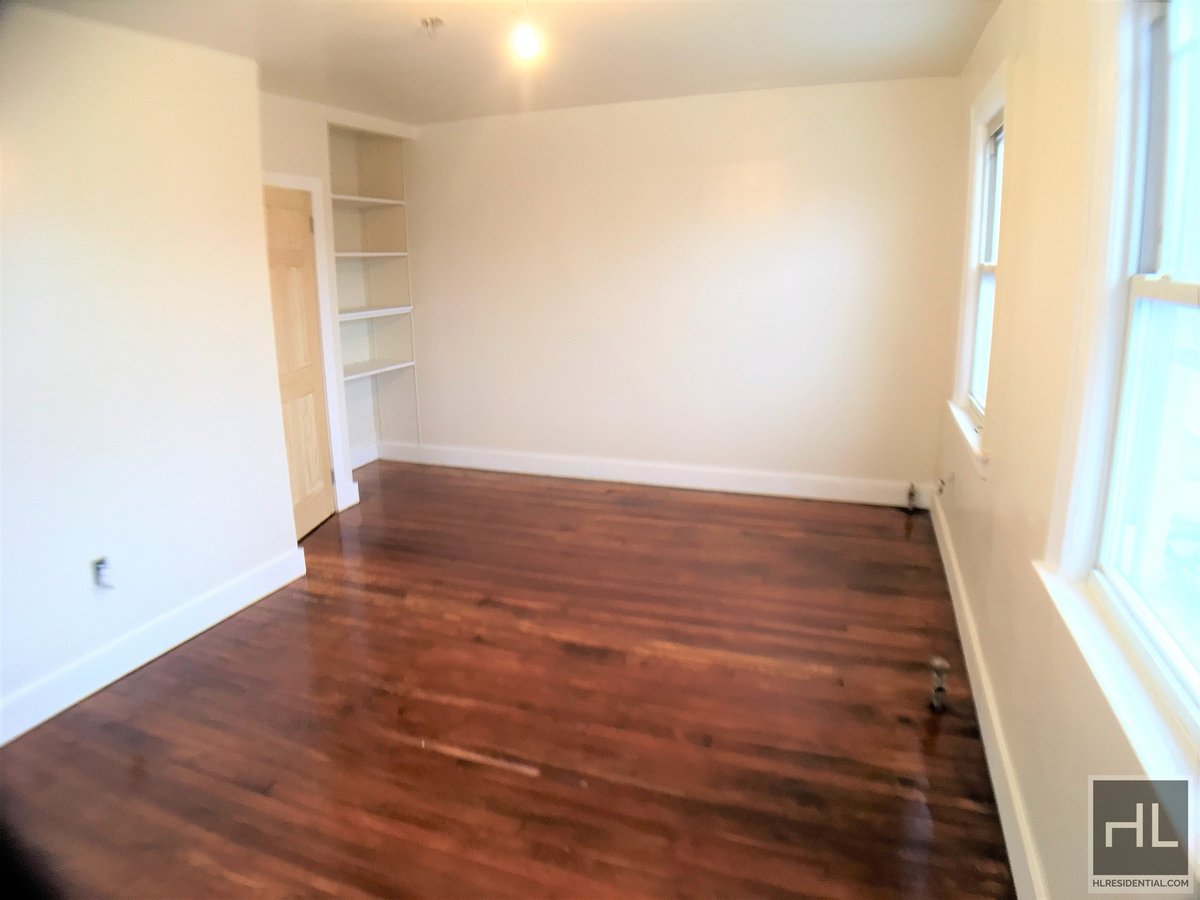 WHOLE HOUSE FOR RENT 4 BEDOOMS/ 2 FULL BATH/SCHENECTADY AVENUE/PRIME