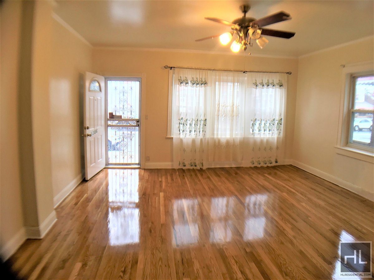 WHOLE HOUSE FOR RENT 4 BEDOOMS/ 2 FULL BATH/SCHENECTADY AVENUE/PRIME