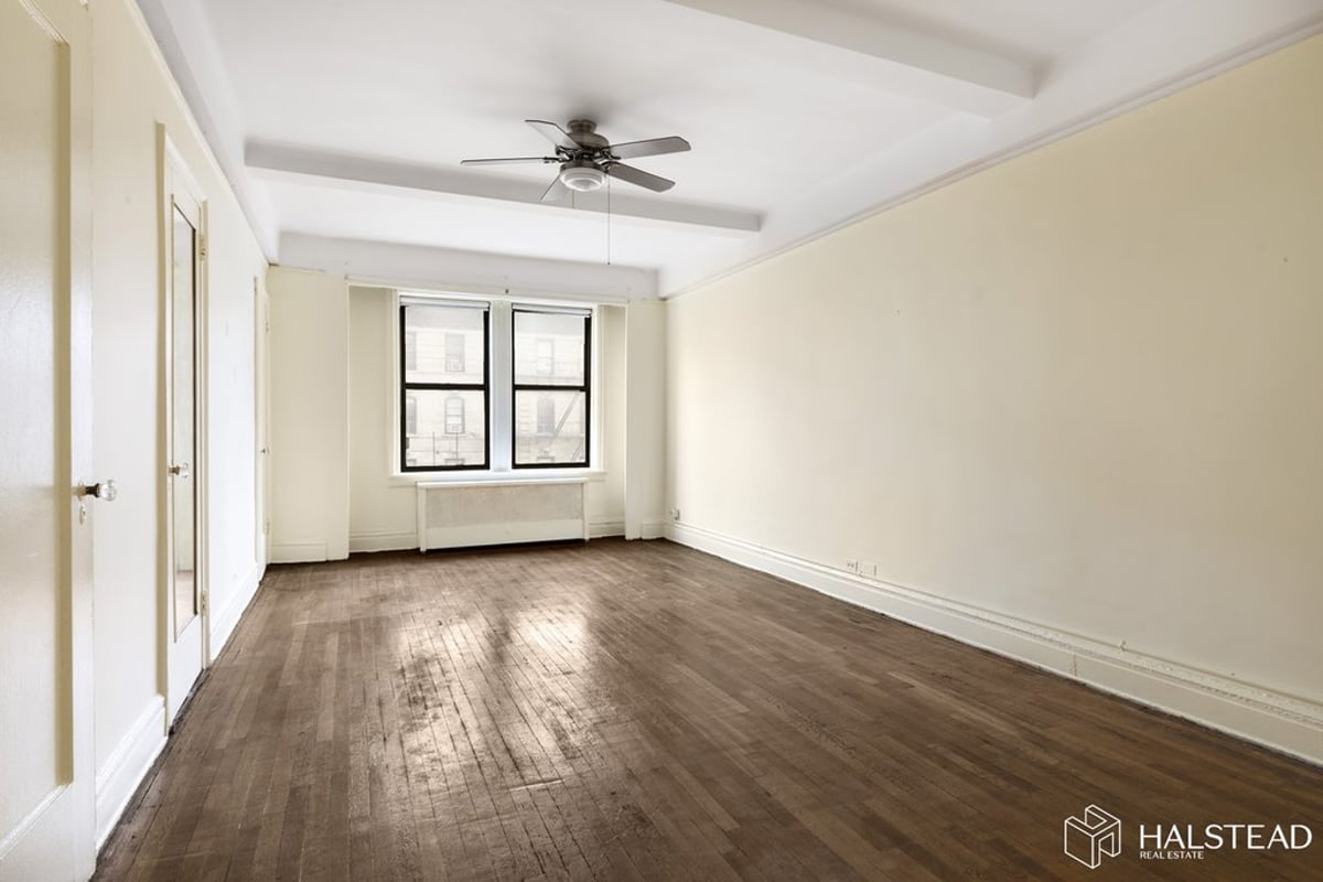Photo for 845 West End Avenue - 845 West End Avenue Condominium in Upper West Side, Manhattan