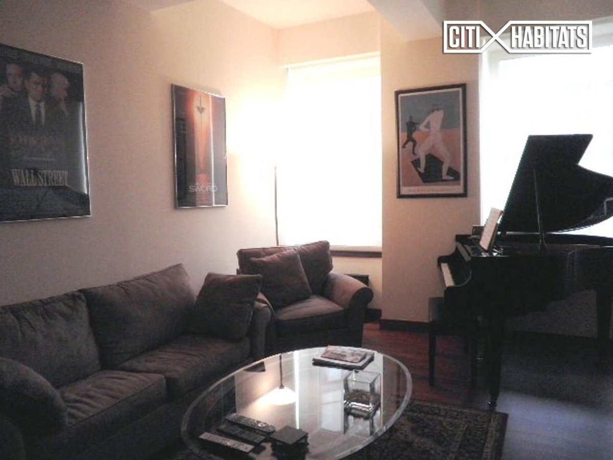 Photo for Kenton Place - 305 East 63rd Street Rental Building in Lenox Hill, Manhattan