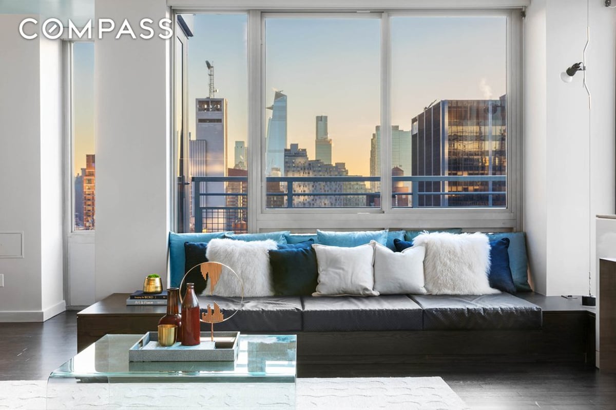 Photo for The Hudson Condominiums - 225 West 60th Street Condominium in Upper West Side, Manhattan