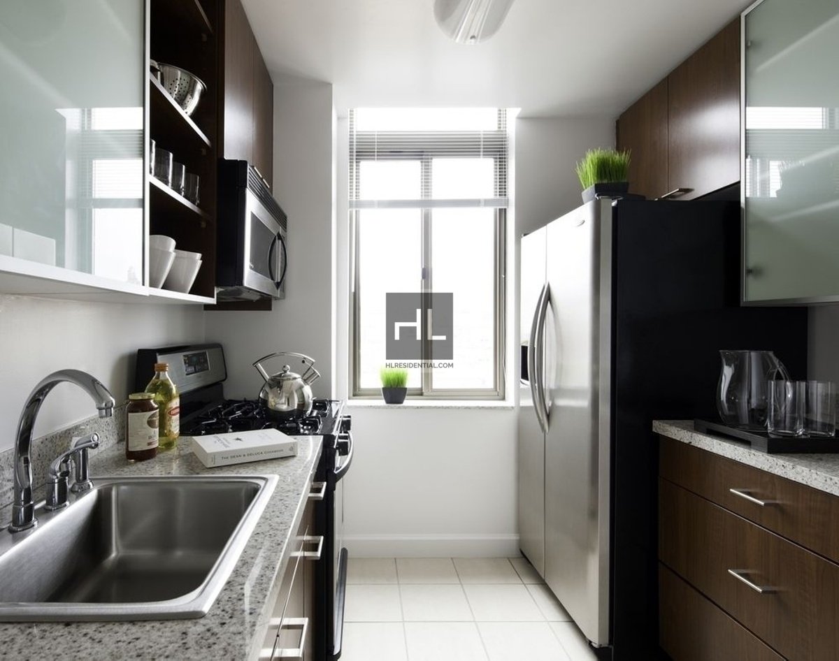 Photo for The Sierra - 125 West 14th Street Condominium in Chelsea, Manhattan