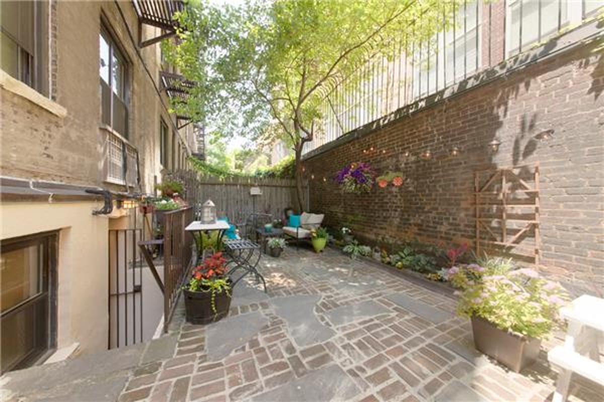 Photo for 425 West 24th Street - 425 West 24th Street Cooperative in Chelsea, Manhattan