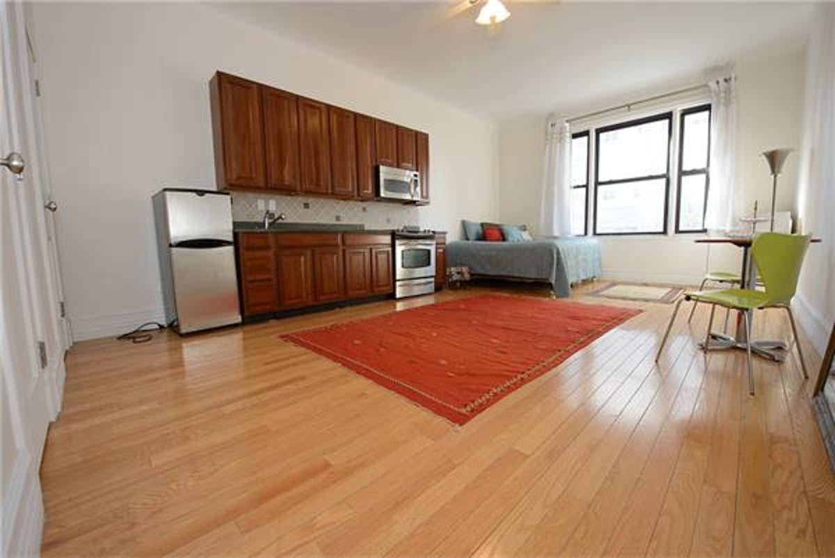 Photo for Lincoln Spencer Apartments - 140 West 69th Street Cooperative in Upper West Side, Manhattan