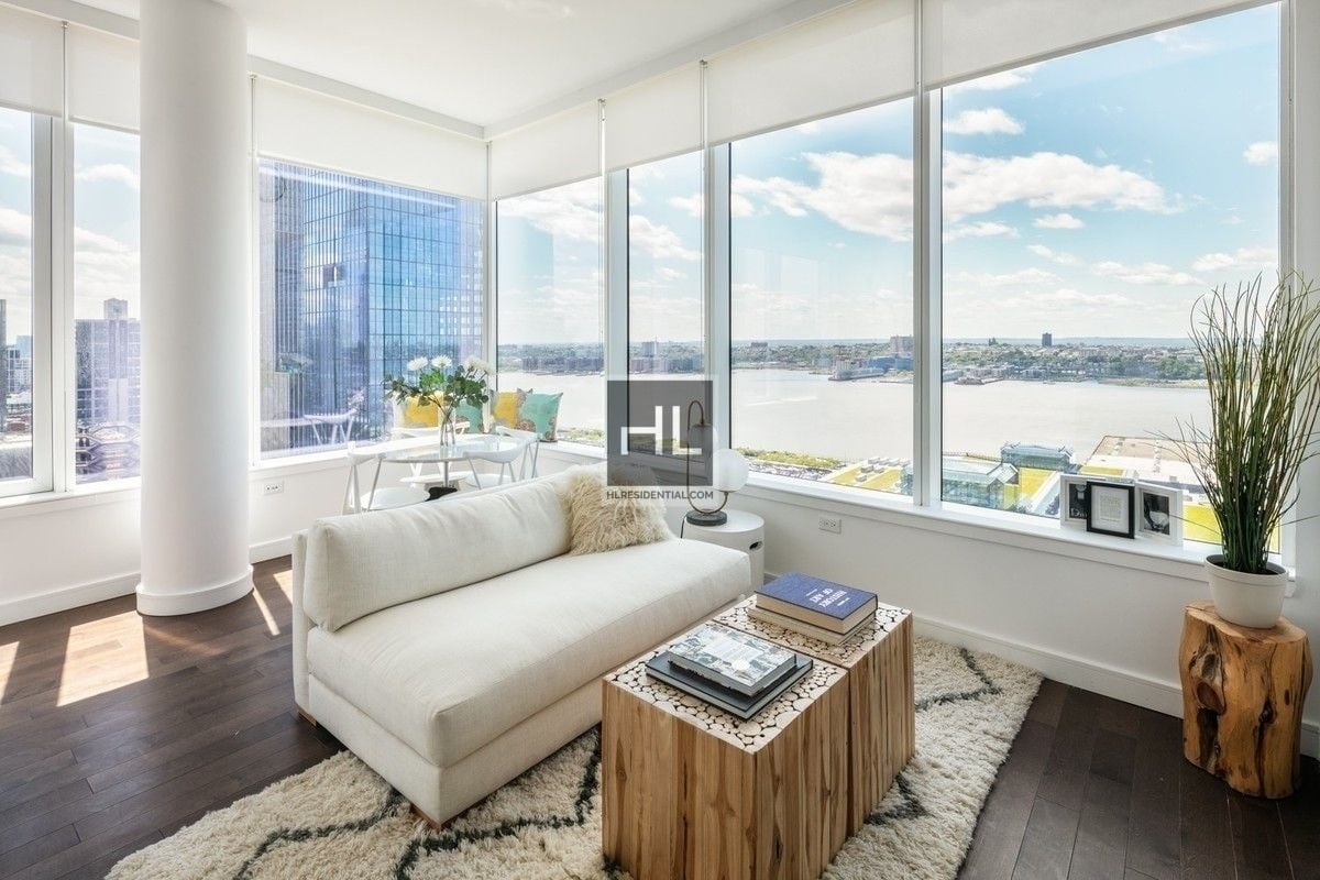 Photo for Hudson 36 - 515 West 36th Street Rental Building in Hudson Yards, Manhattan