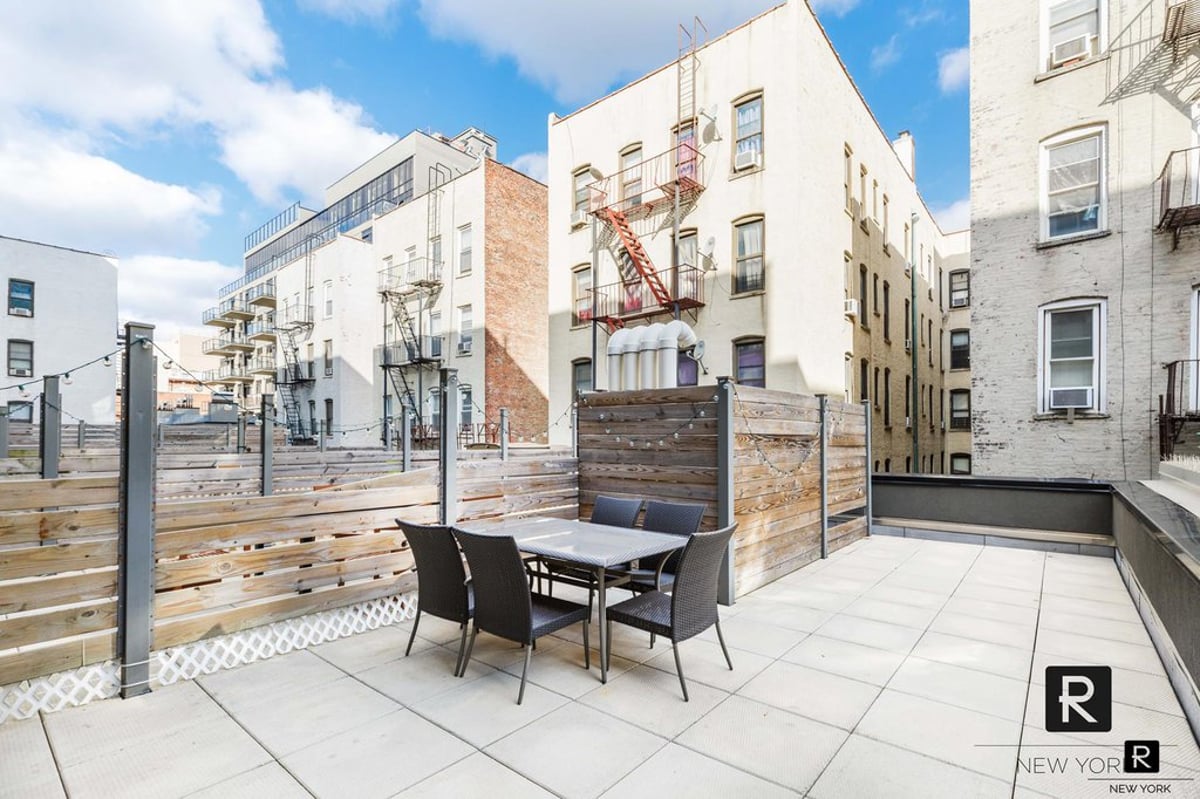 Photo for One Murray Park - 11-25 45th Avenue Condominium in Long Island City, Queens