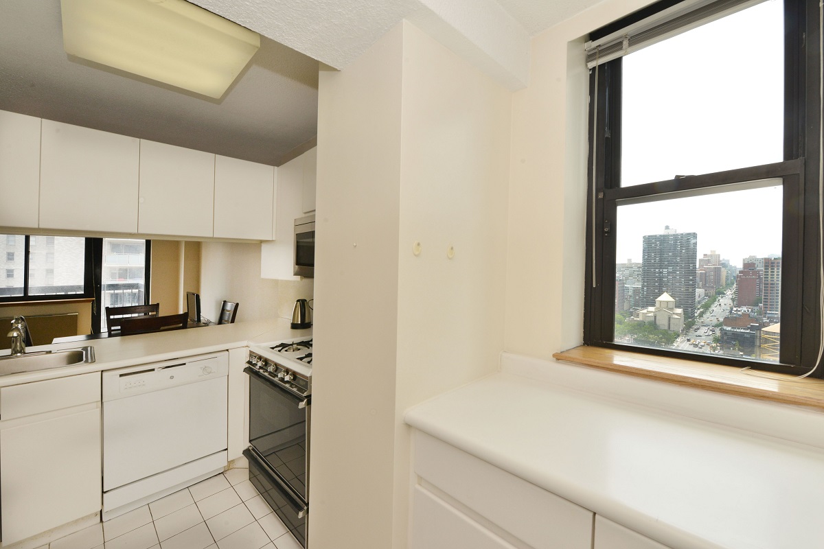 Photo for The Highpoint - 250 East 40th Street Condominium in Midtown East, Manhattan