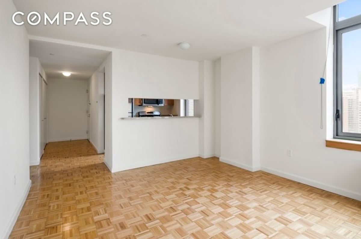 Photo for The Magellan - 35 West 33rd Street Rental Building in Midtown South, Manhattan