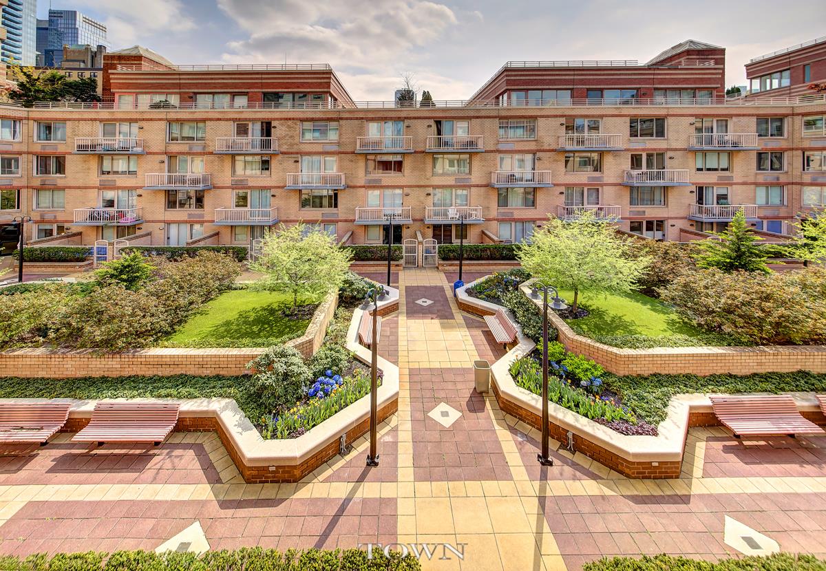 Photo for Two WorldWide Plaza - 350 West 50th Street Condominium in Midtown West, Manhattan