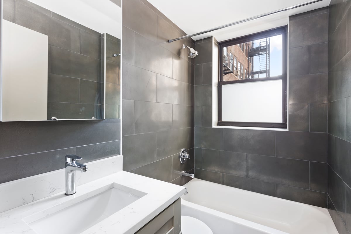 Photo for Kensington House - 200 West 20th Street Condominium in Chelsea, Manhattan