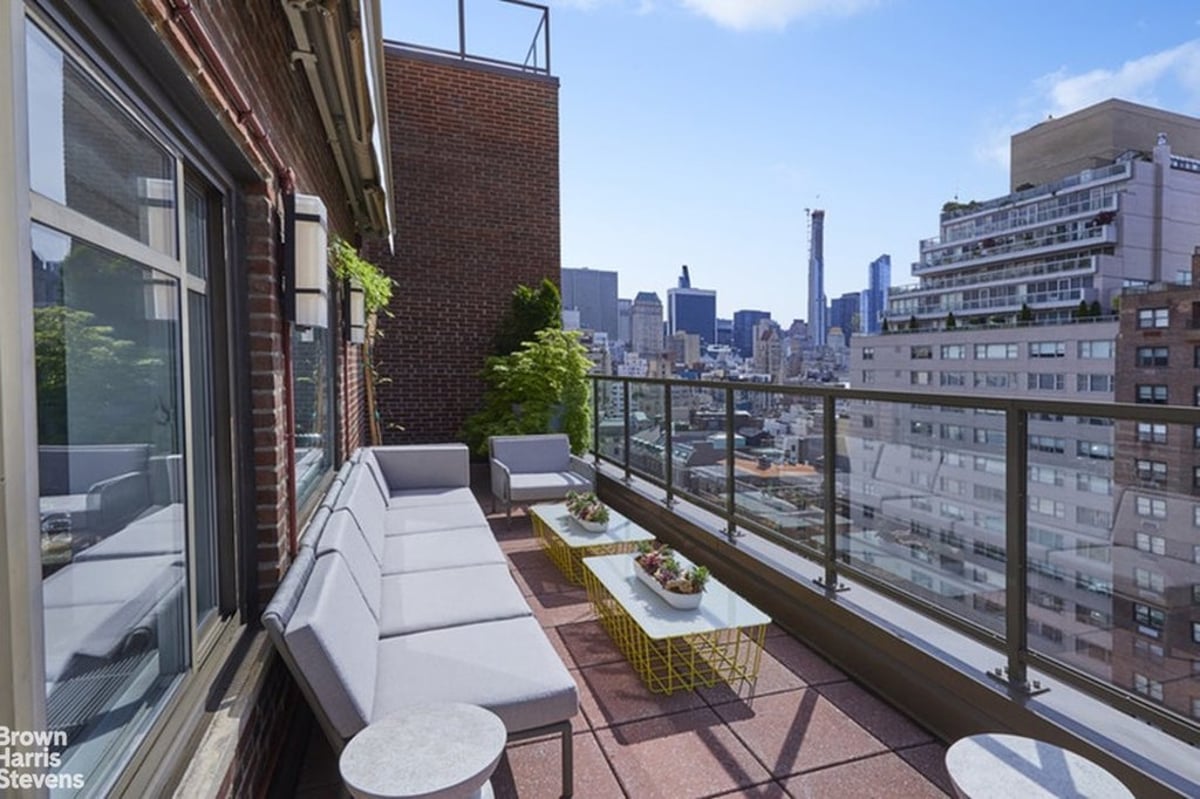 Photo for 715 Park Avenue - 715 Park Avenue Condominium in Upper East Side, Manhattan