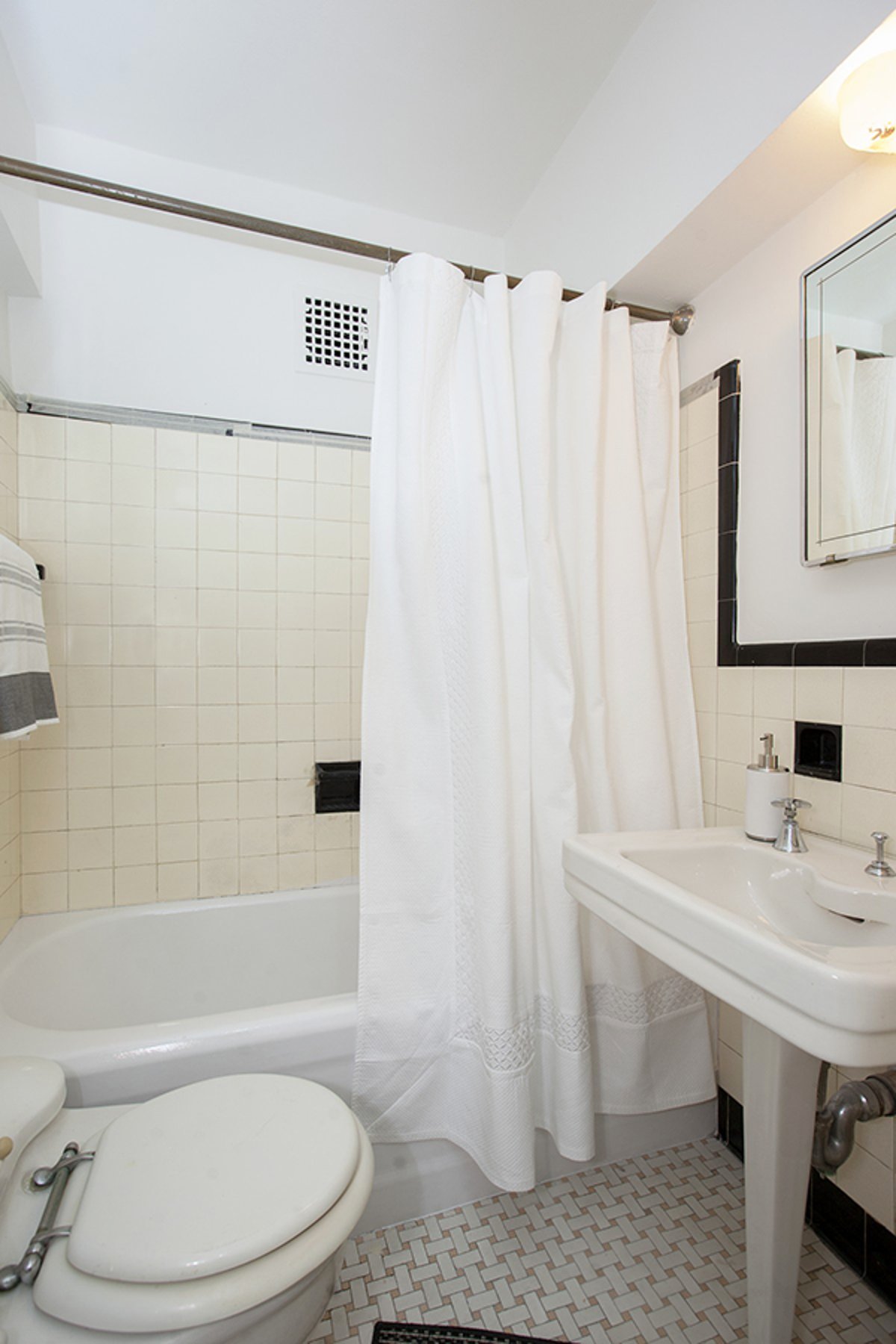 Photo for 10 Park Avenue - 10 Park Avenue Cooperative in Murray Hill, Manhattan