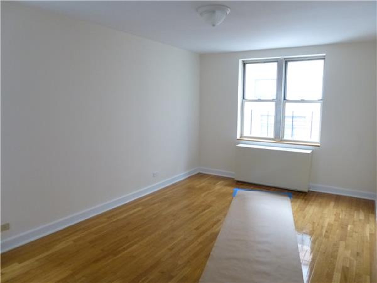 Photo for 30 East End Ave - 30 East End Avenue Rental Building in Yorkville, Manhattan