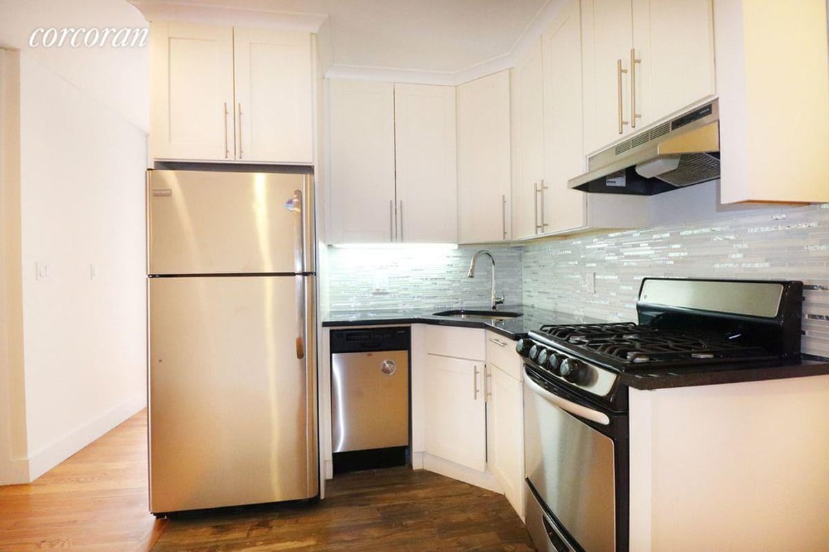 Photo for 4300 Broadway - 4300 Broadway Rental Building in Fort George, Manhattan