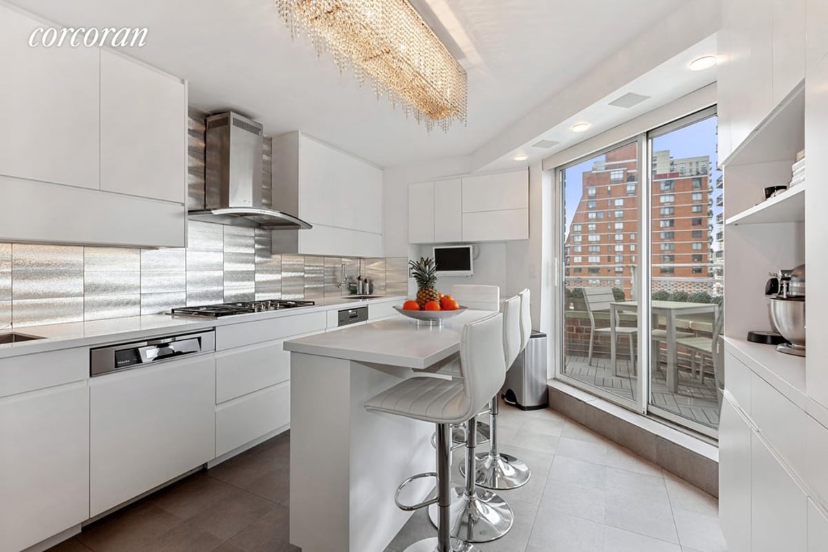 Photo for The Amherst - 401 East 74th Street Condominium in Upper East Side, Manhattan