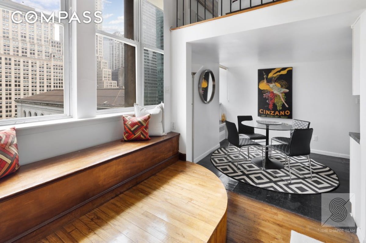 Photo for Bryant Park Place - 32 West 40th Street Cooperative in Midtown, Manhattan