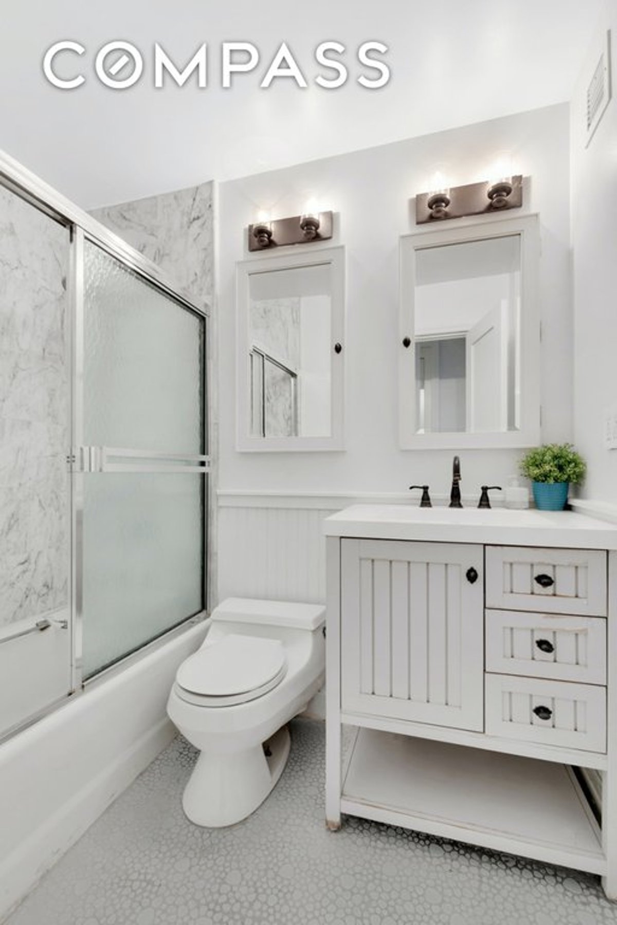 Photo for 445 5th Avenue - 445 5th Avenue Condominium in Murray Hill, Manhattan