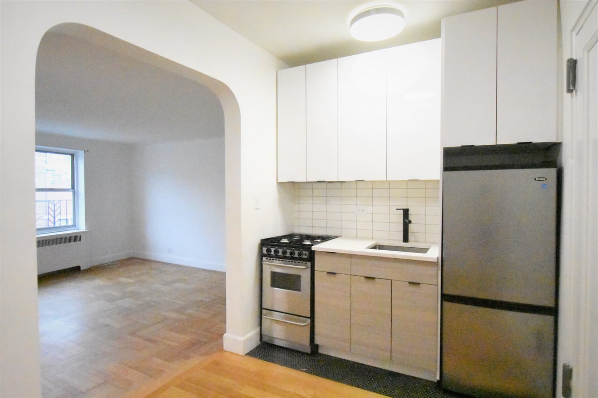 Photo for 4300 Broadway - 4300 Broadway Rental Building in Fort George, Manhattan