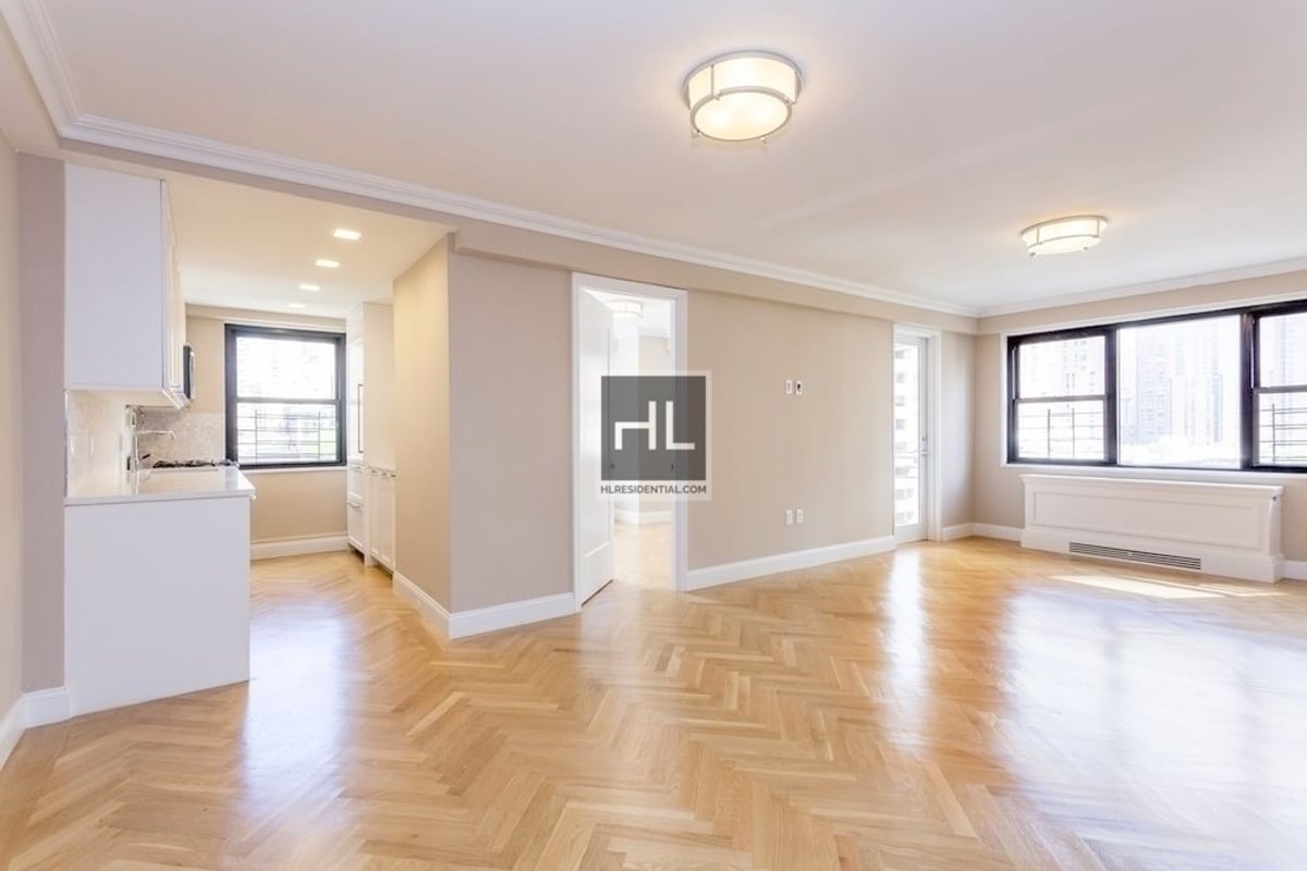 Photo for Yorkshire Towers - 1660 2nd Avenue Rental Building in Upper East Side, Manhattan