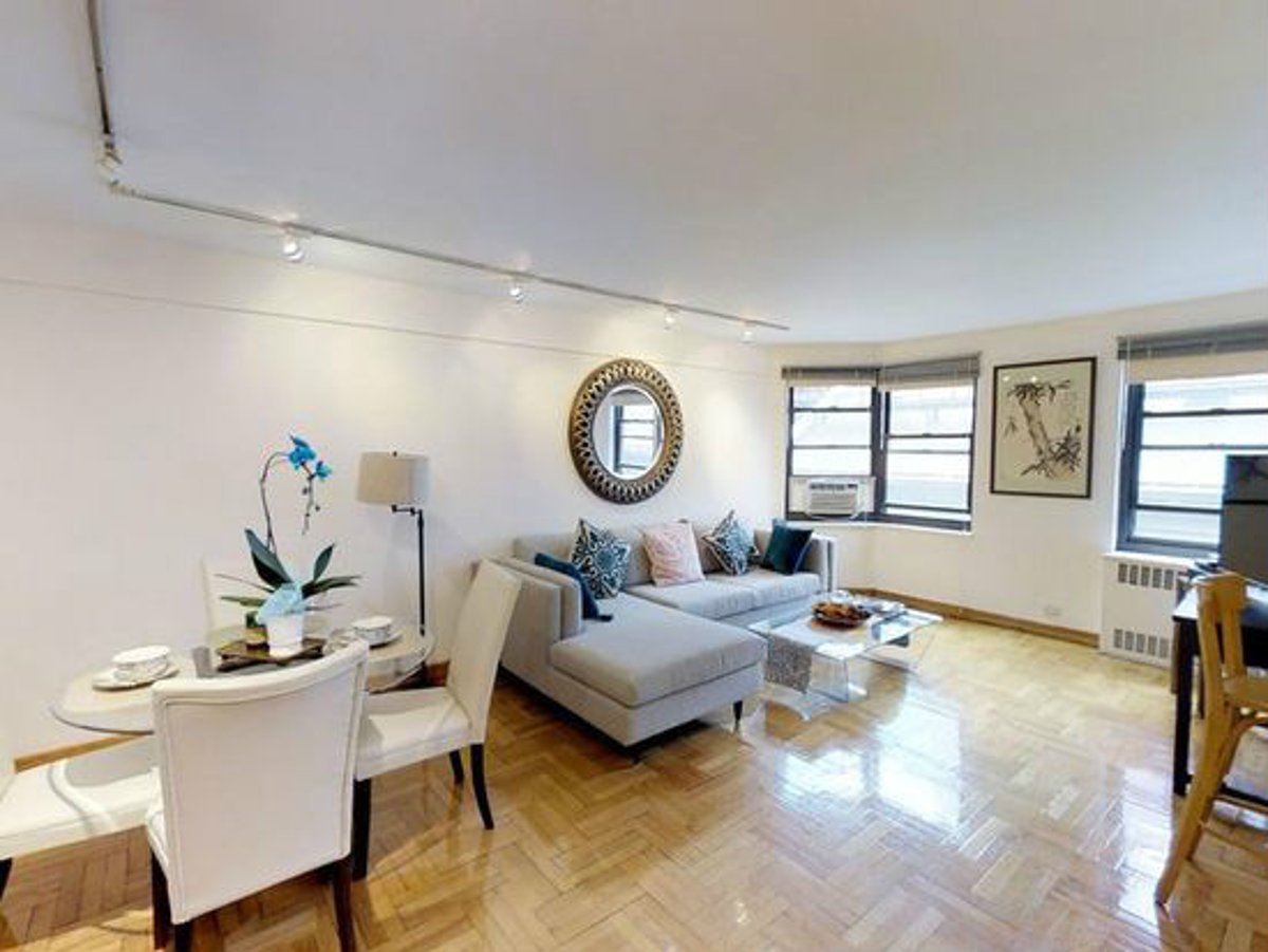 Photo for Lex 54 - 135 East 54th Street Condominium in Midtown East, Manhattan