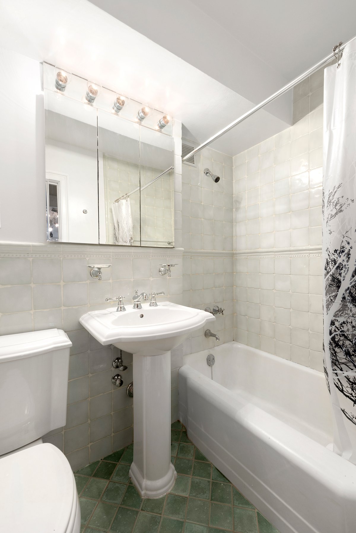 Photo for Cabrini Terrace - 900 West 190th Street Cooperative in Washington Heights, Manhattan