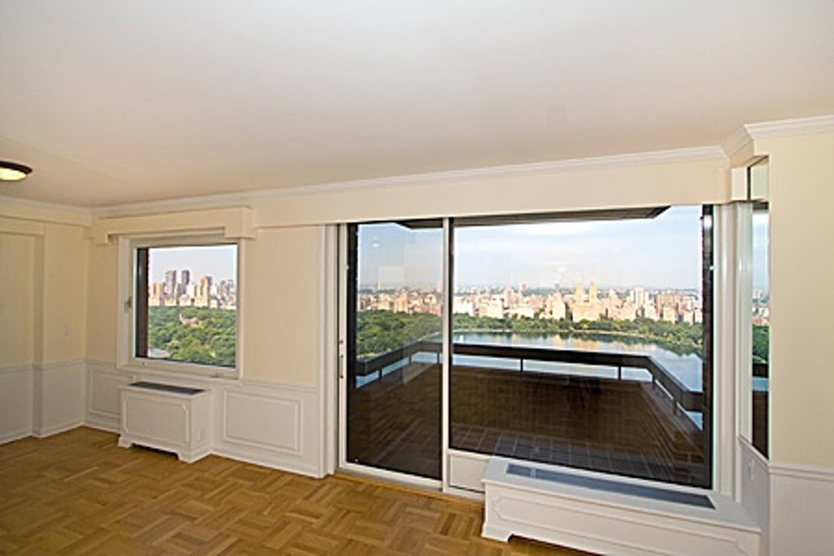 Photo for 1239 Madison Avenue - 45 East 89th Street Condominium in Carnegie Hill, Manhattan