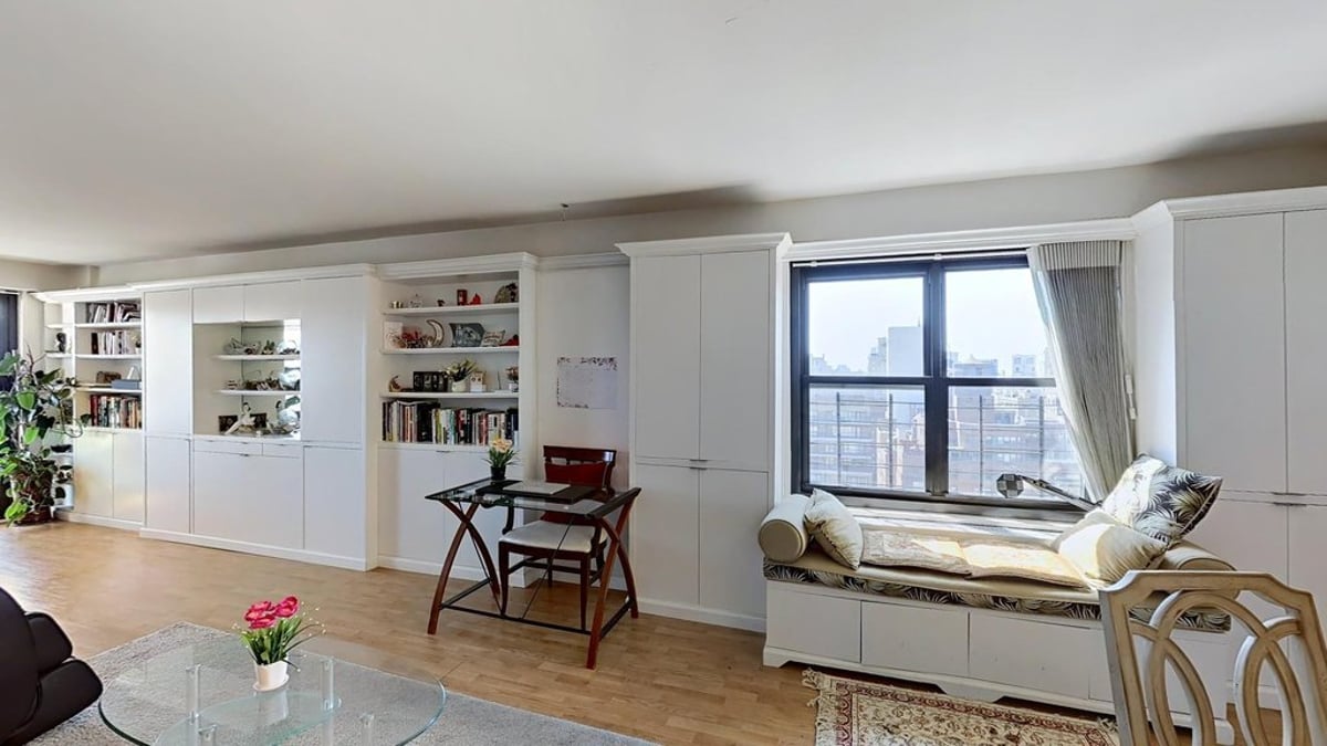 Photo for The Savoy - 111 East 85th Street Cooperative in Upper East Side, Manhattan