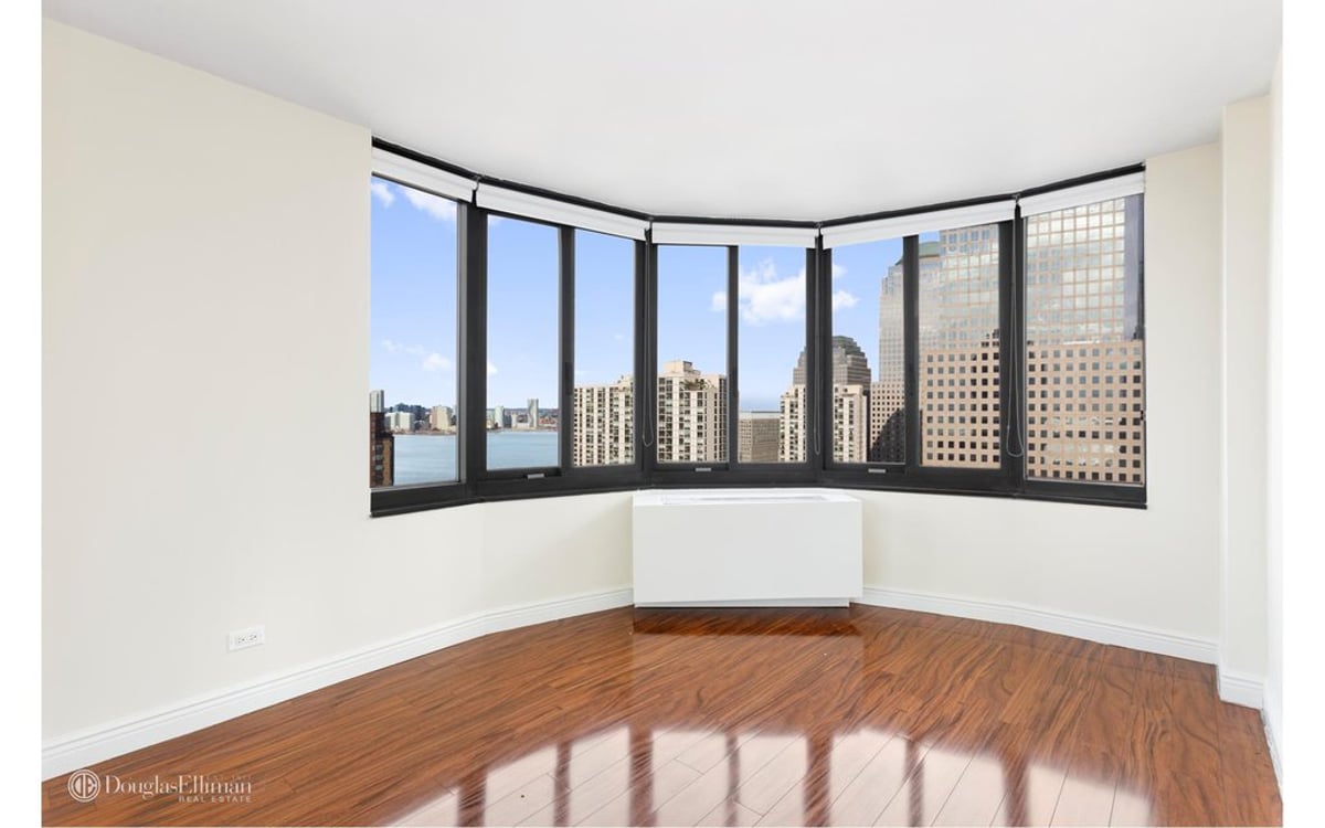 Photo for Liberty Court - 200 Rector Place Condominium in Battery Park City, Manhattan