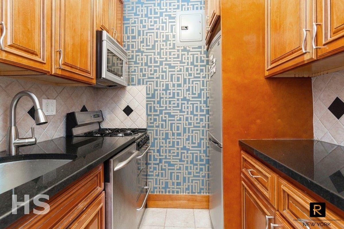 Photo for 130 Hicks Street - 130 Hicks Street Cooperative in Brooklyn Heights, Brooklyn