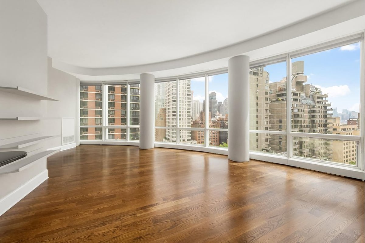 Photo for The Alexander - 250 East 49th Street Condominium in Midtown East, Manhattan