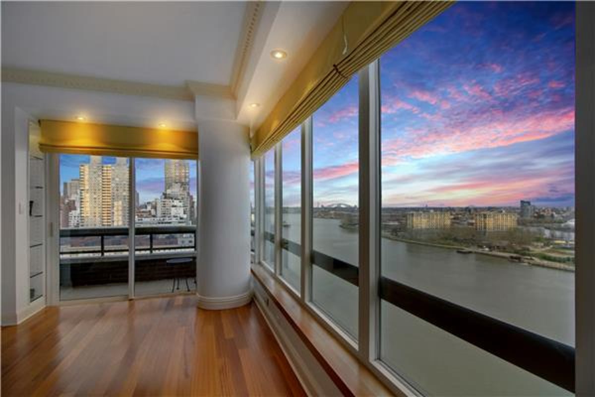 Photo for The Promenade - 530 East 76th Street Condominium in Upper East Side, Manhattan