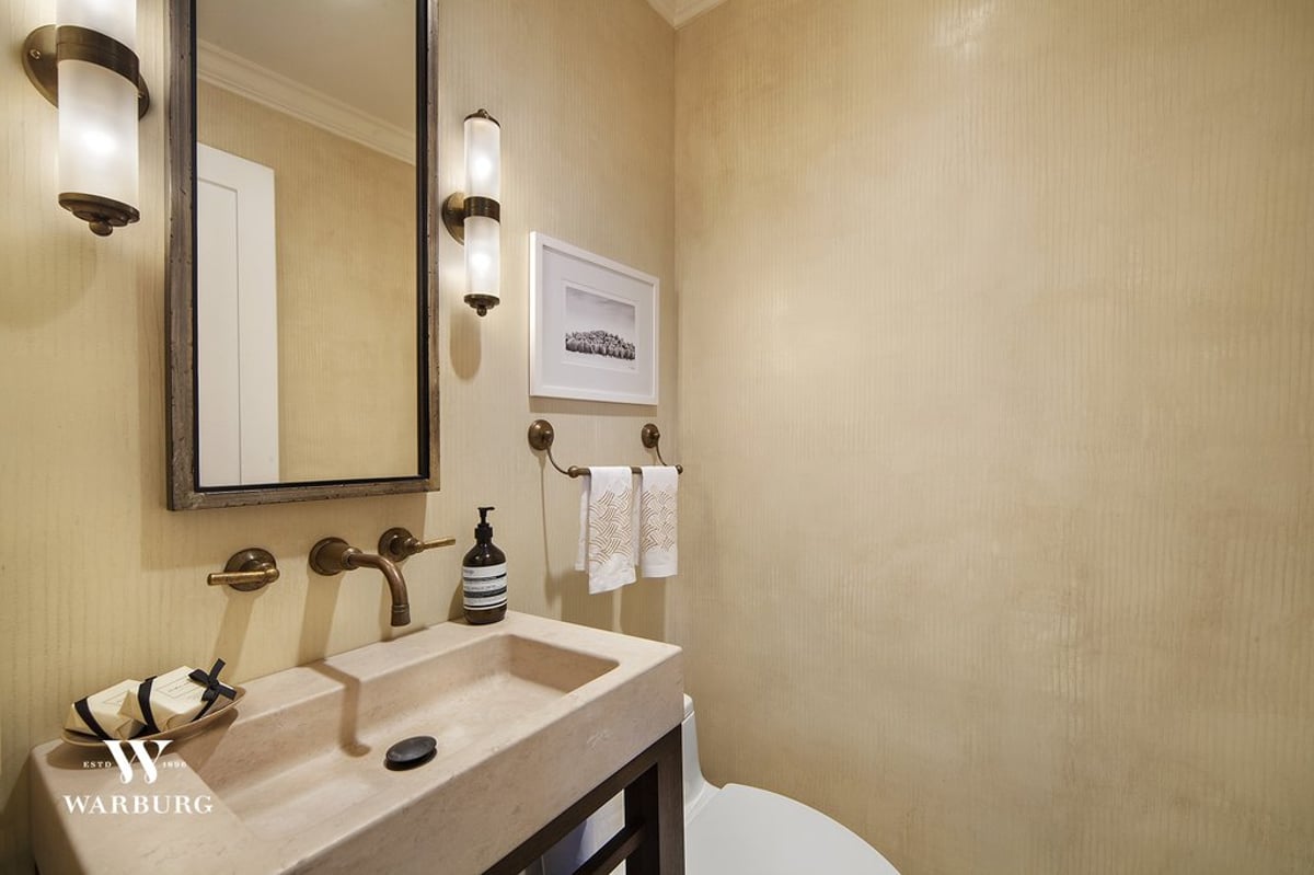 Photo for 1239 Madison Avenue - 45 East 89th Street Condominium in Carnegie Hill, Manhattan