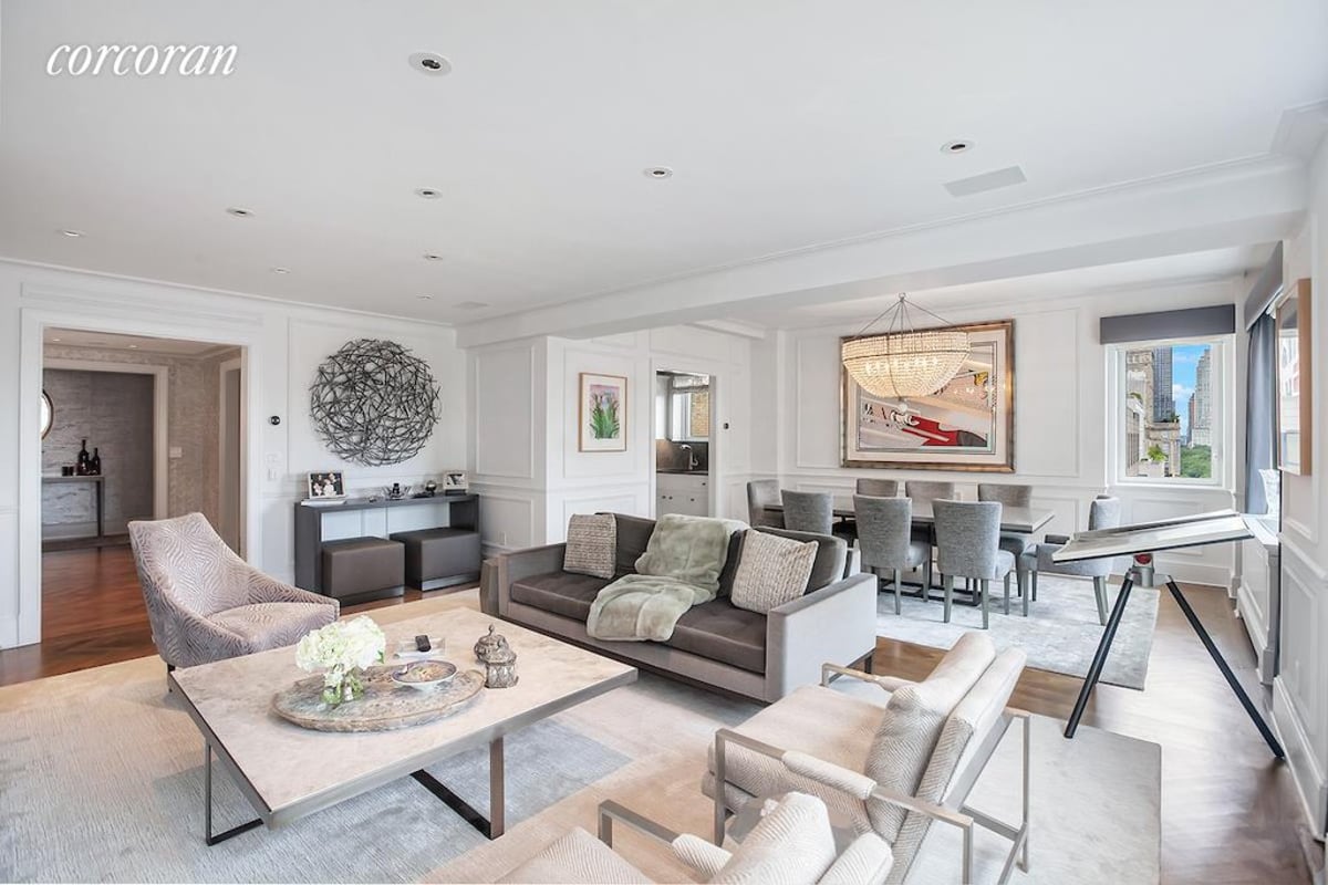 Photo for 530 Park Avenue - 530 Park Avenue Condominium in Upper East Side, Manhattan