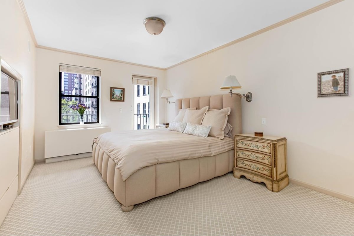 Photo for The Chesterfield - 186 West 80th Street Condominium in Upper West Side, Manhattan