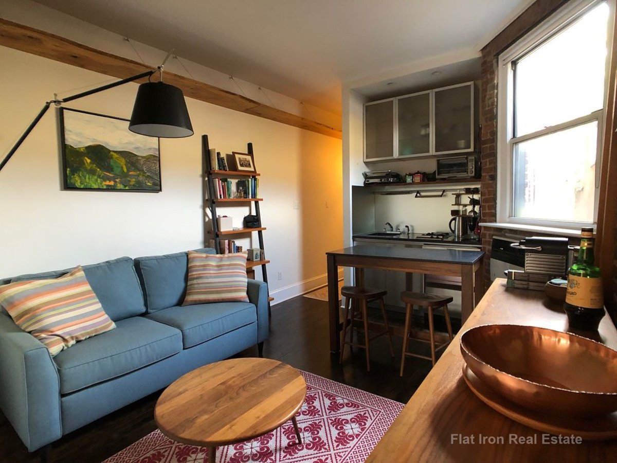 Photo for 77 Perry Street - 77 Perry Street Cooperative in West Village, Manhattan