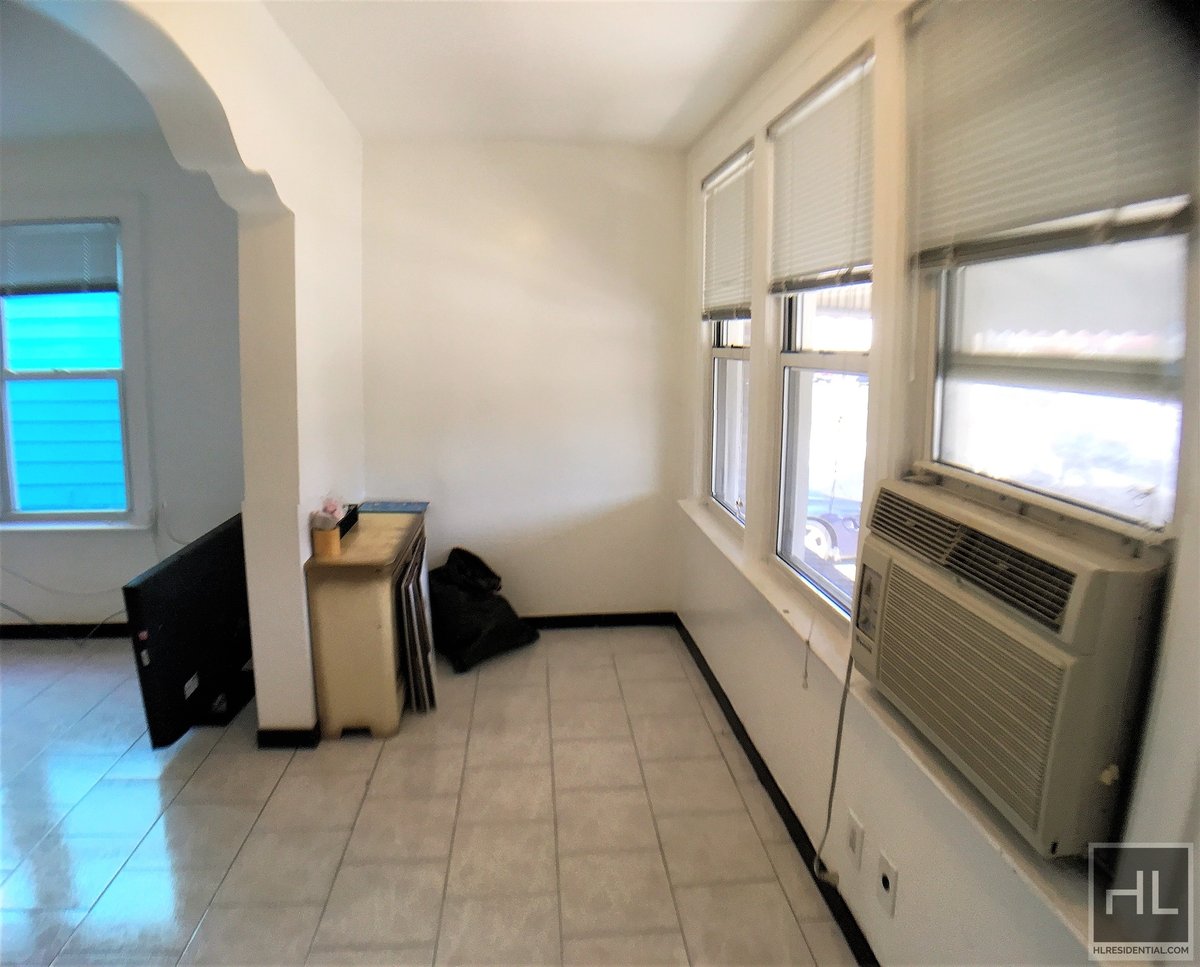 BEAUTIFUL AND SUNNY 2 BEDROOM REMSEN AVENUE/ PRIME CANARSIE Rental