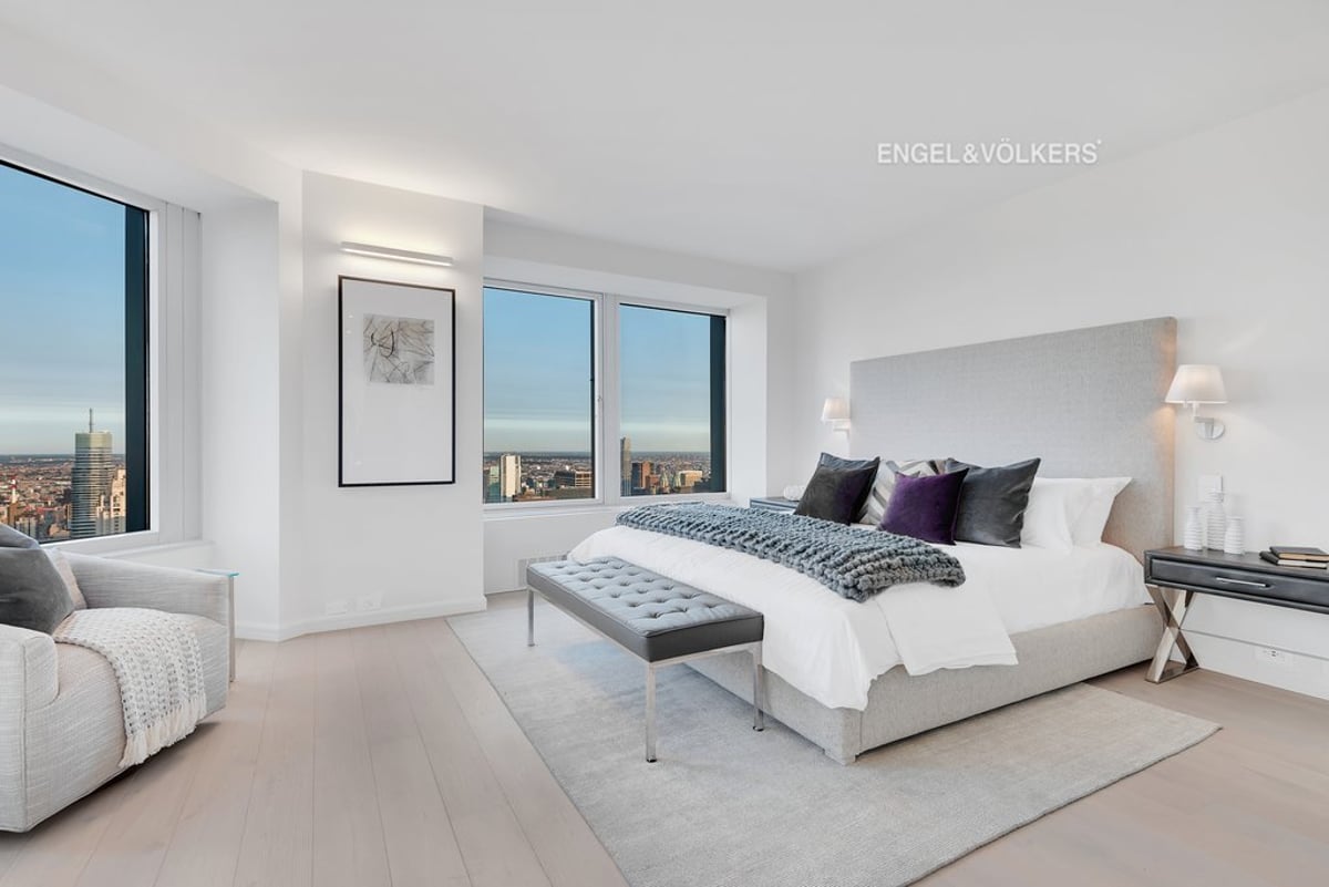 Photo for CitySpire - 150 West 56th Street Condominium in Midtown, Manhattan