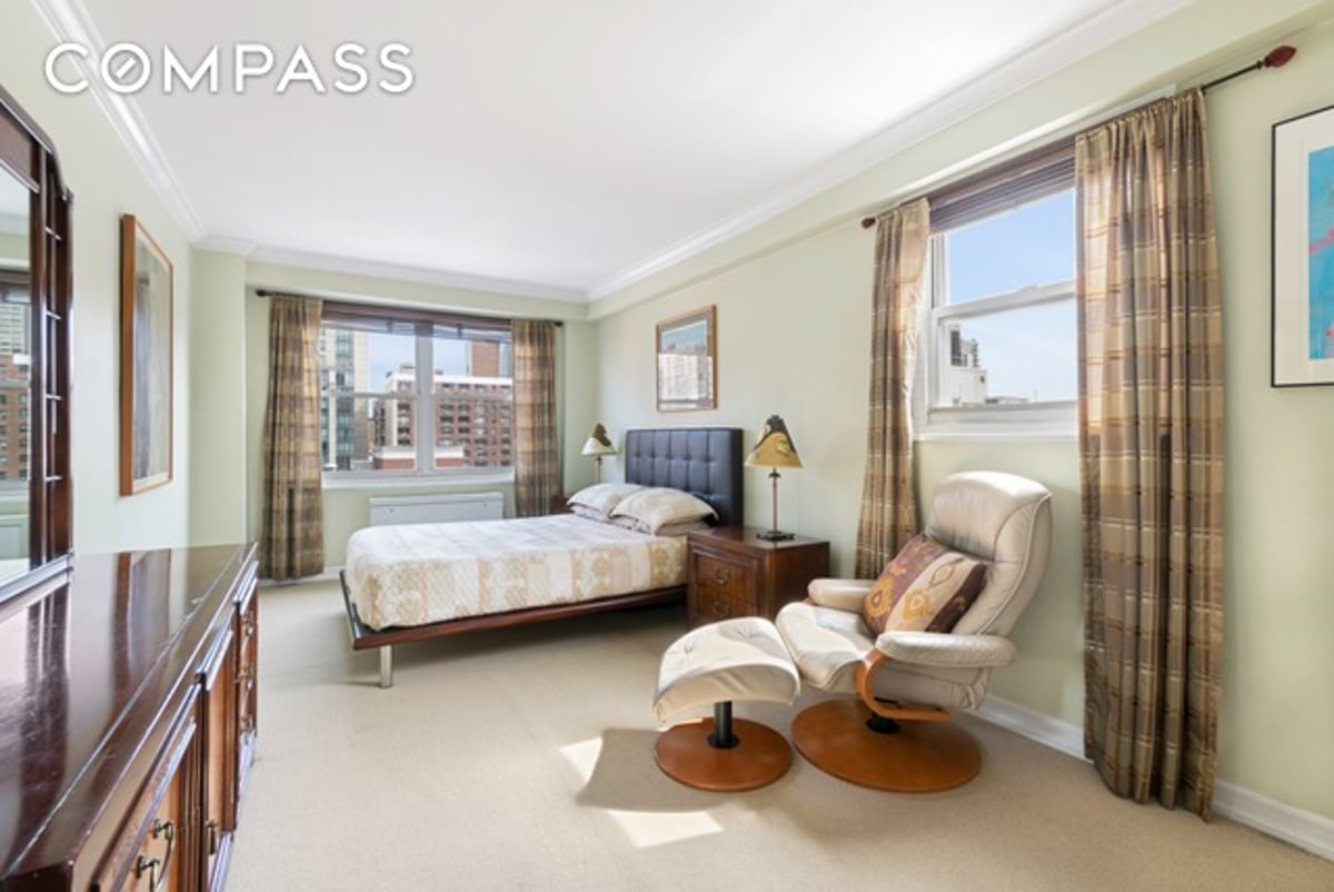 Photo for Emery Towers - 400 East 77th Street Cooperative in Lenox Hill, Manhattan