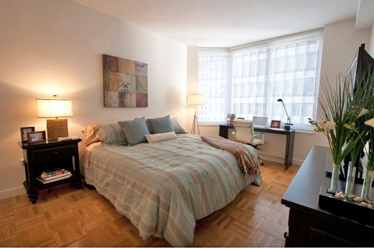 Photo for Liberty Plaza - 10 Liberty Street Rental Building in Financial District, Manhattan