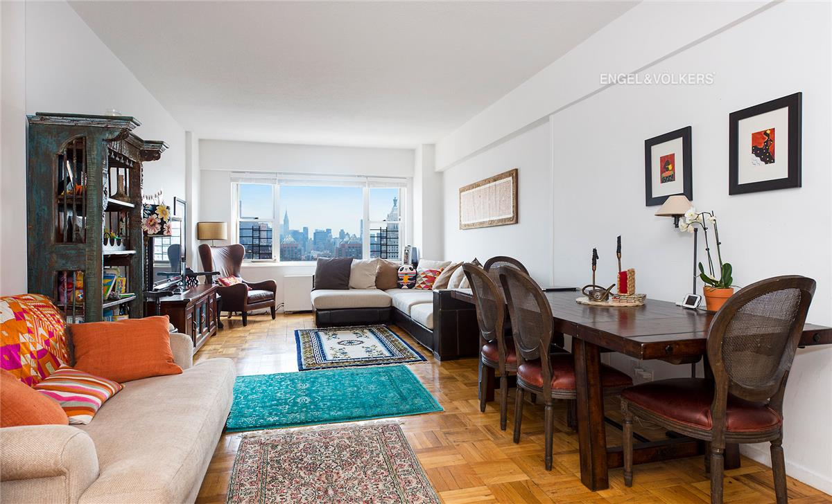 Photo for Georgetown Plaza - 60 East 8th Street Condominium in Noho, Manhattan