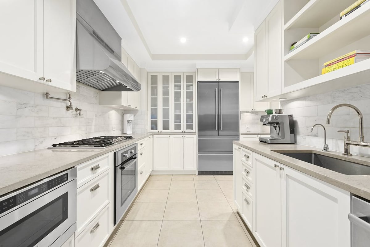 Photo for 845 West End Avenue - 845 West End Avenue Condominium in Upper West Side, Manhattan