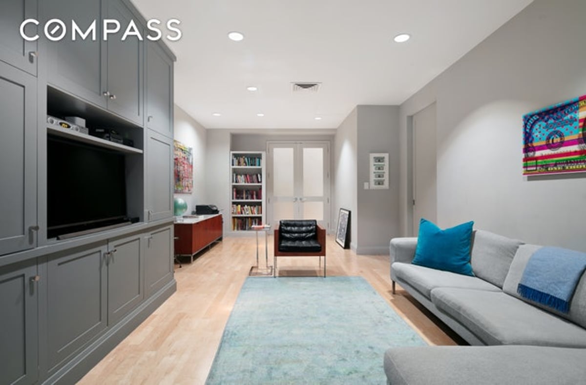 Photo for DUANE PARK LOFTS - 166 Duane Street Condominium in Tribeca, Manhattan