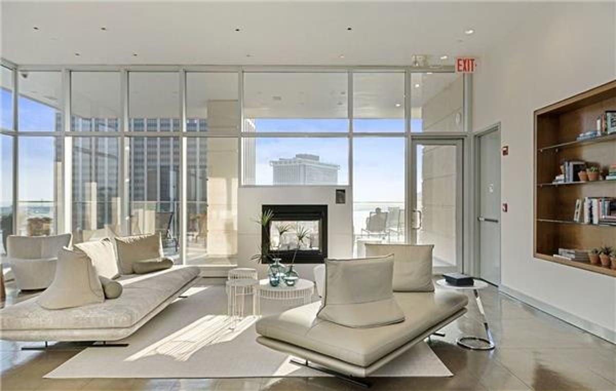 Photo for 75 Wall Street - 75 Wall Street Condominium in Financial District, Manhattan